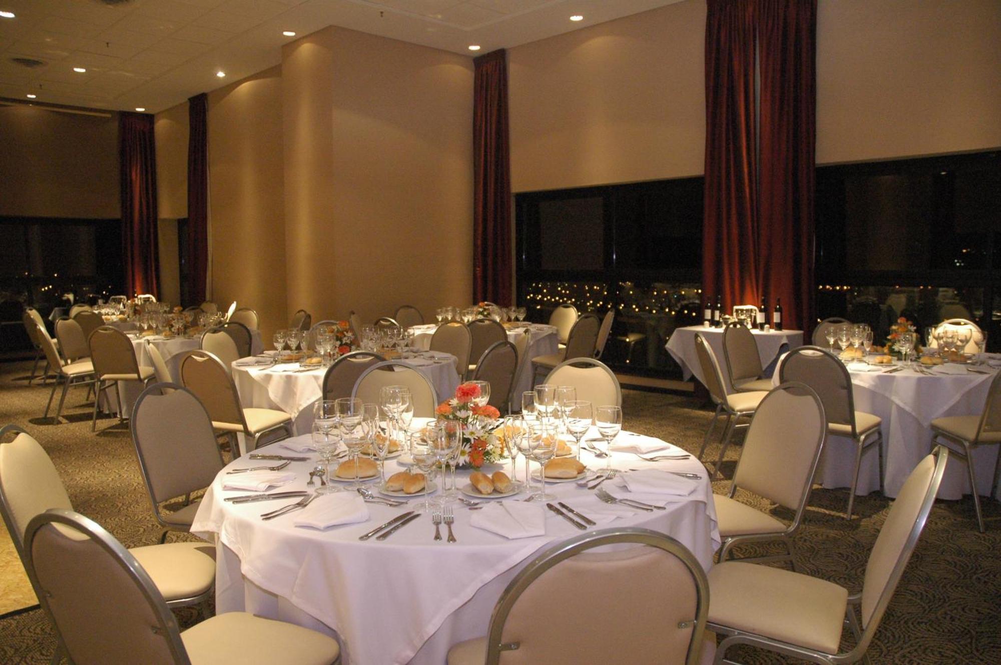 Howard Johnson Plaza Jujuy San Salvador de Jujuy Restoran foto