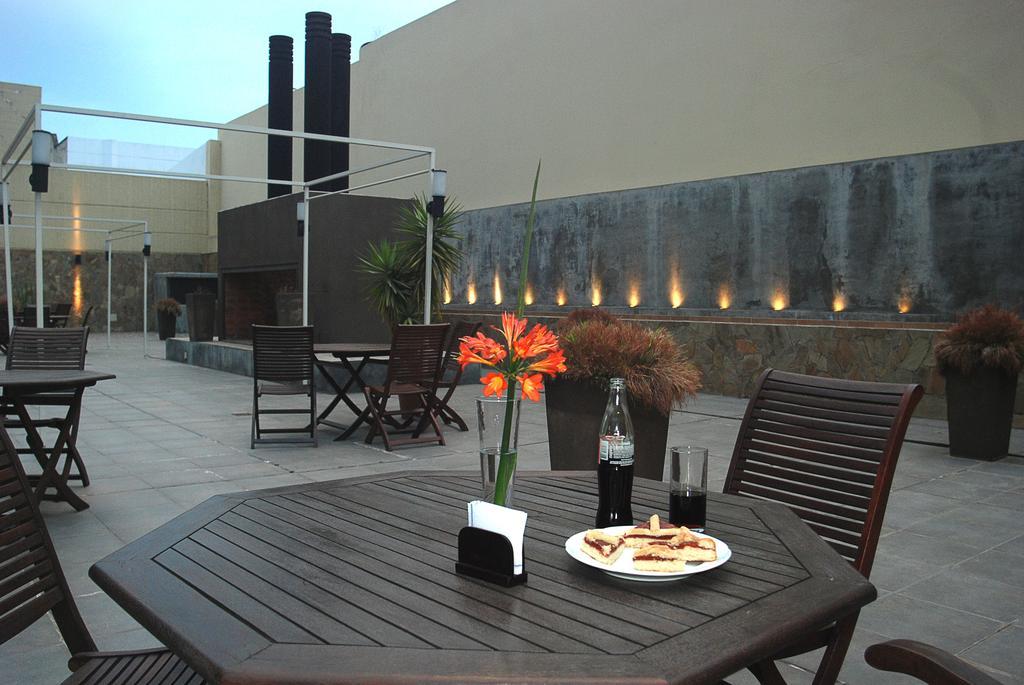 Howard Johnson Plaza Jujuy San Salvador de Jujuy Bagian luar foto